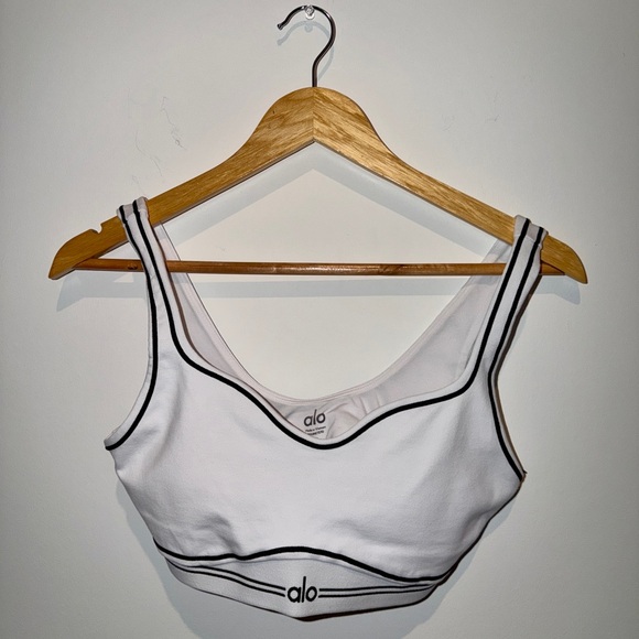 ALO Airbrush Heart Throb Bra Yoga White and Black Sports Bra - Picture 4 of 6